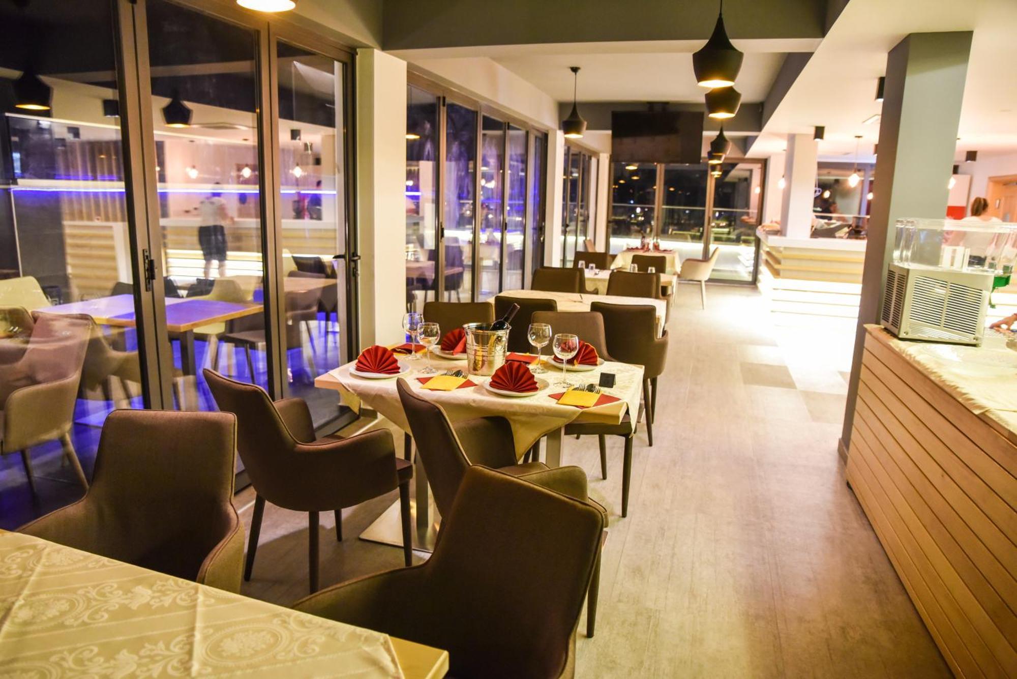 Hotel Evropa Ulcinj Eksteriør billede