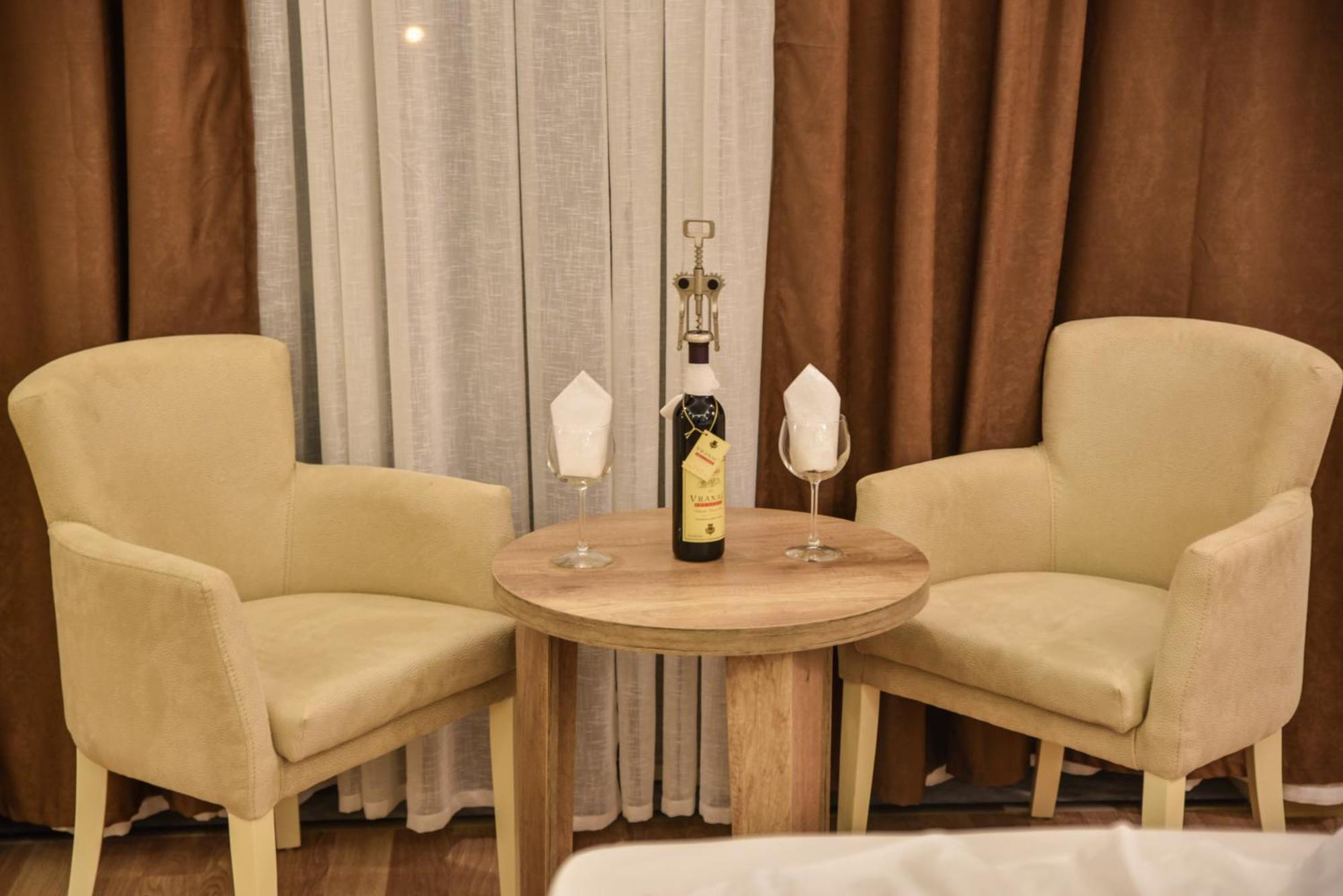 Hotel Evropa Ulcinj Eksteriør billede